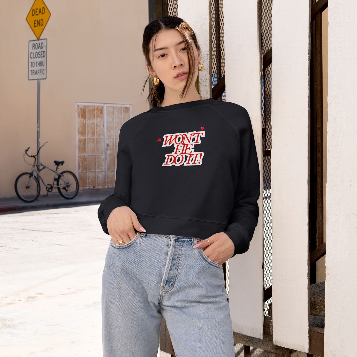 DEAFIANT Won’t He Do It! – Praise & Power Women's Cropped Fleece Pullover