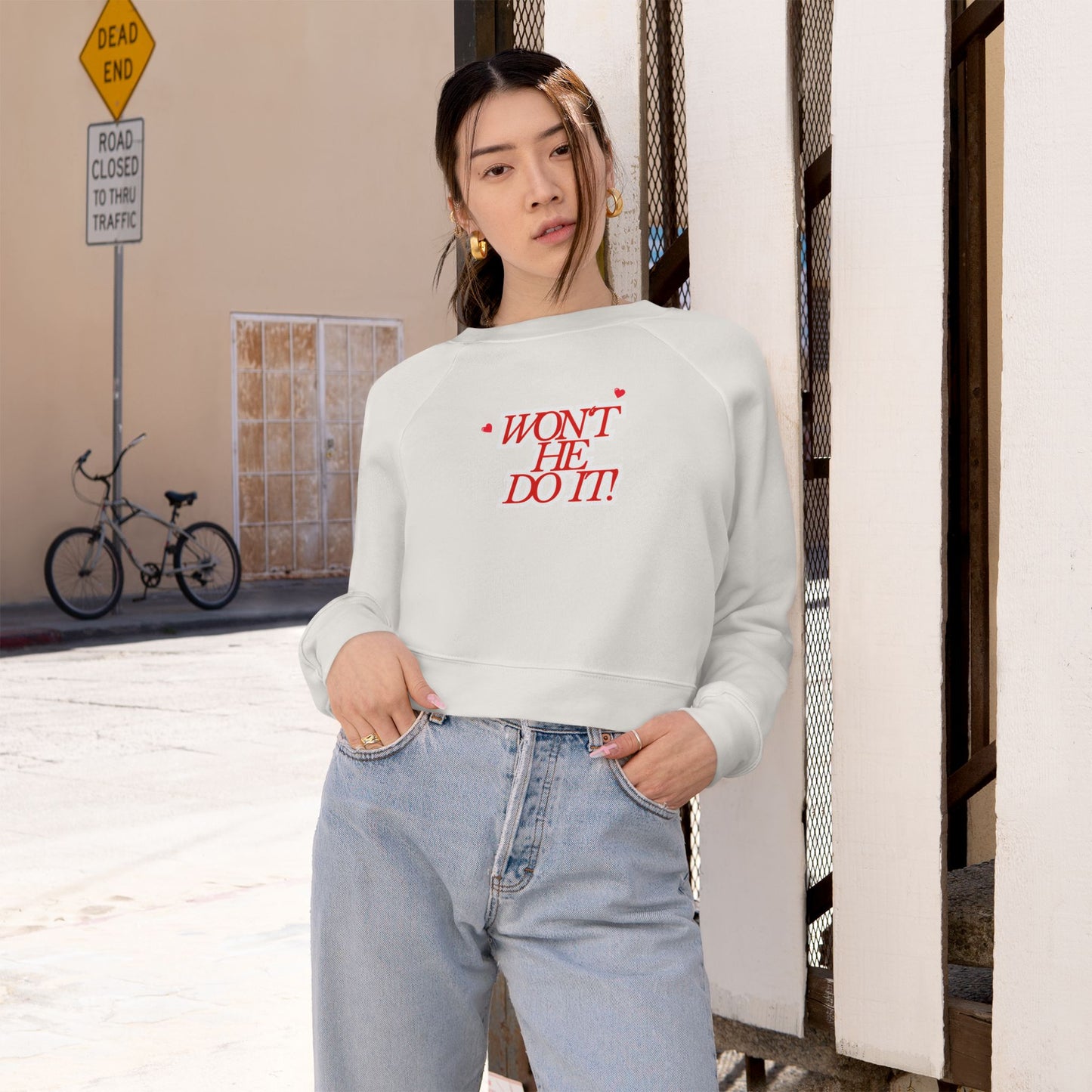 DEAFIANT Won’t He Do It! – Praise & Power Women's Cropped Fleece Pullover