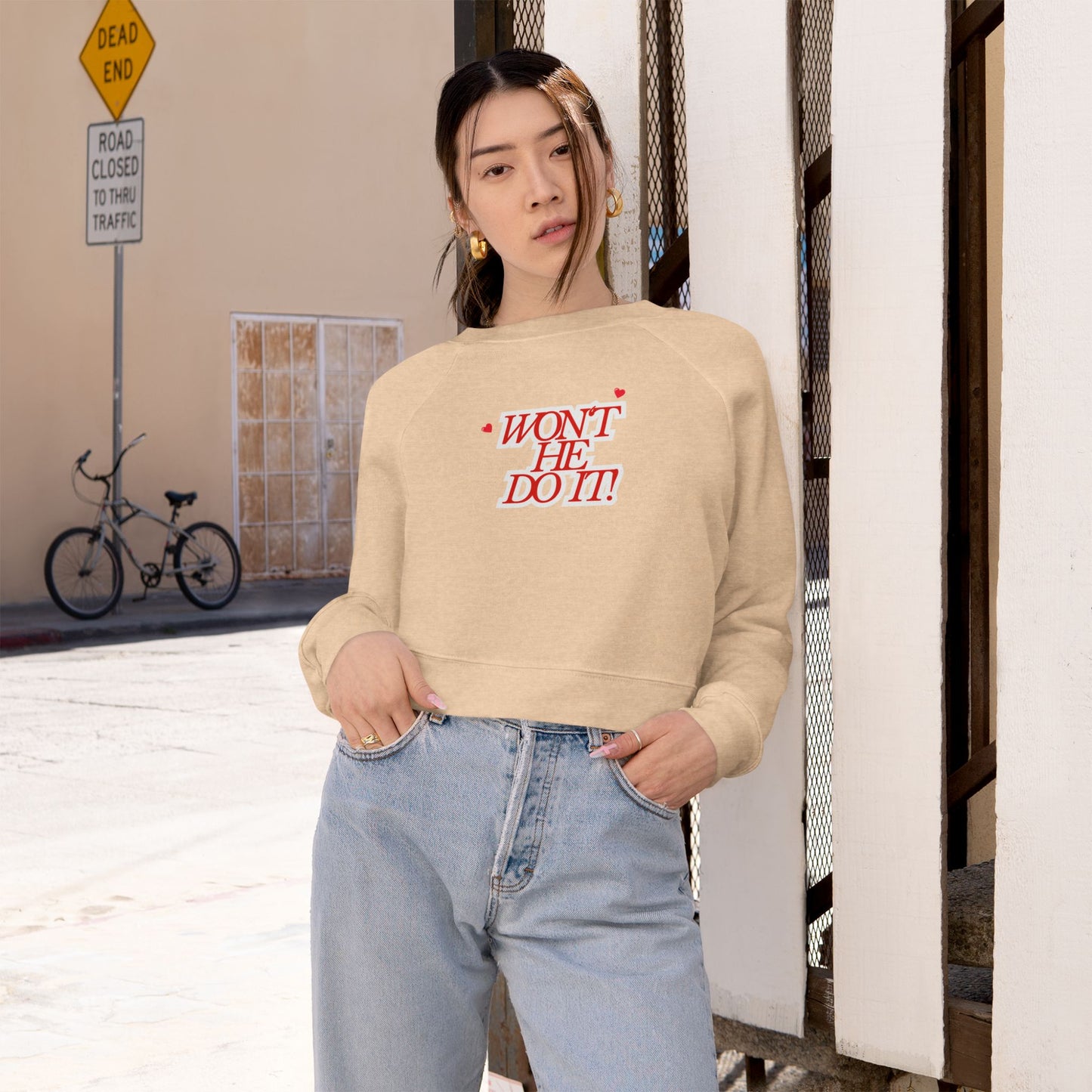 DEAFIANT Won’t He Do It! – Praise & Power Women's Cropped Fleece Pullover